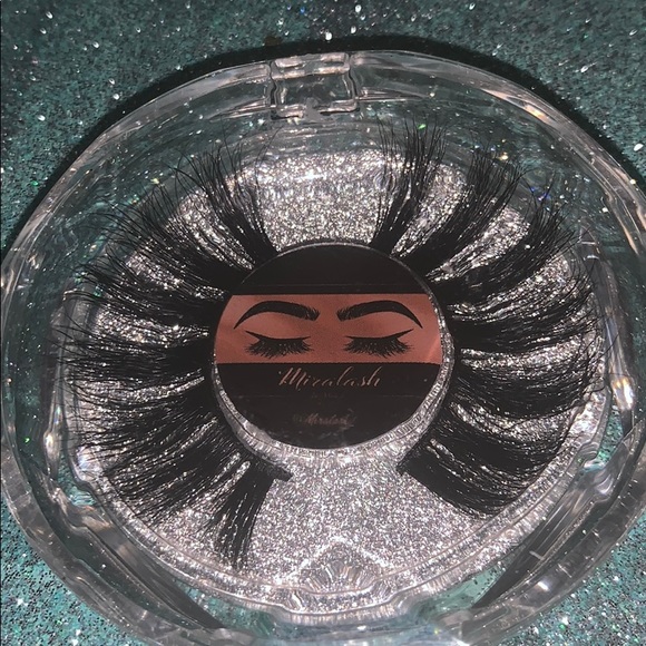 “Mira” Mink Eyelash Strip - Picture 1 of 2